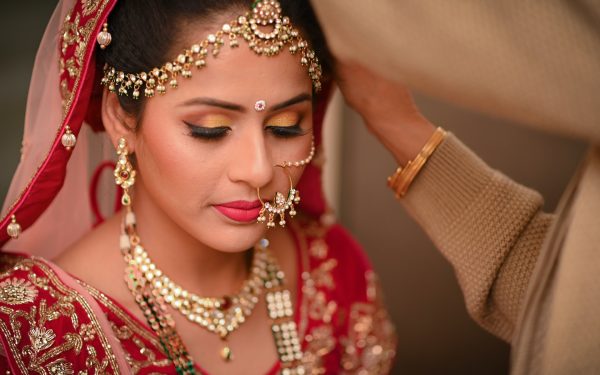 Top Benefits of Hiring Asian Wedding Make Up Artists